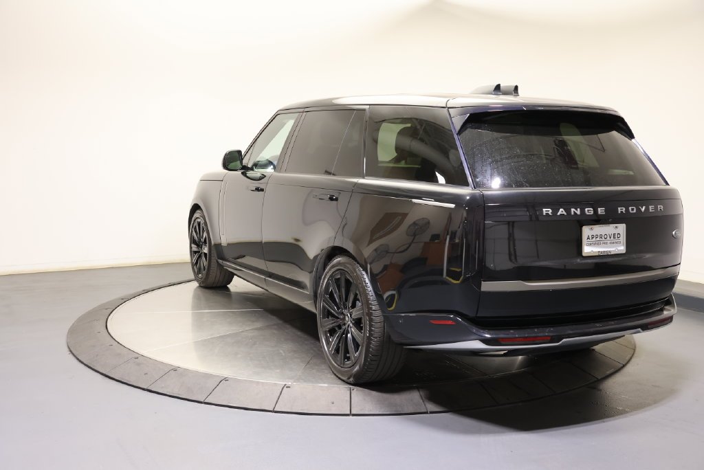 Certified Used 2023 Santorini Black Metallic Land Rover SE image 3