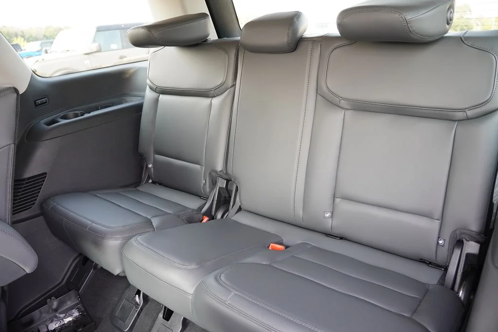 New 2027 Glacier Gray Metallic Tri-Coat Ford Active image 13