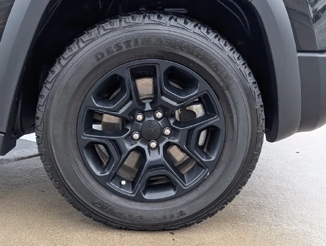Used 2021 Black Jeep Trailhawk image 8