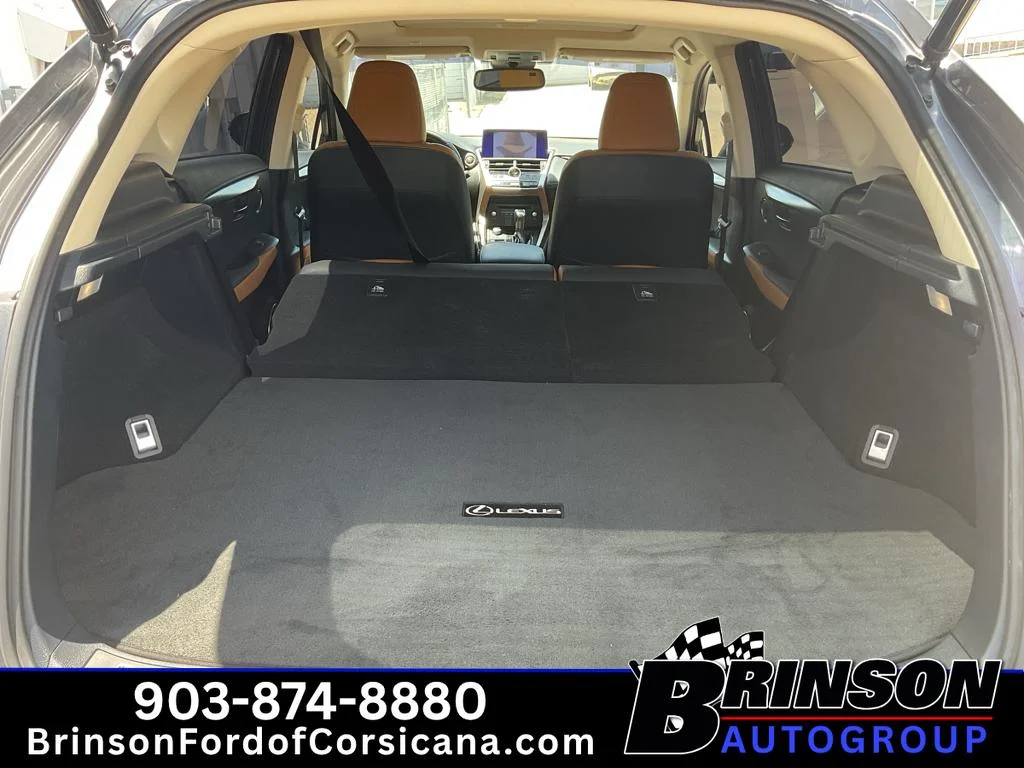 Used 2020 Nebula Gray Pearl Lexus Base image 10