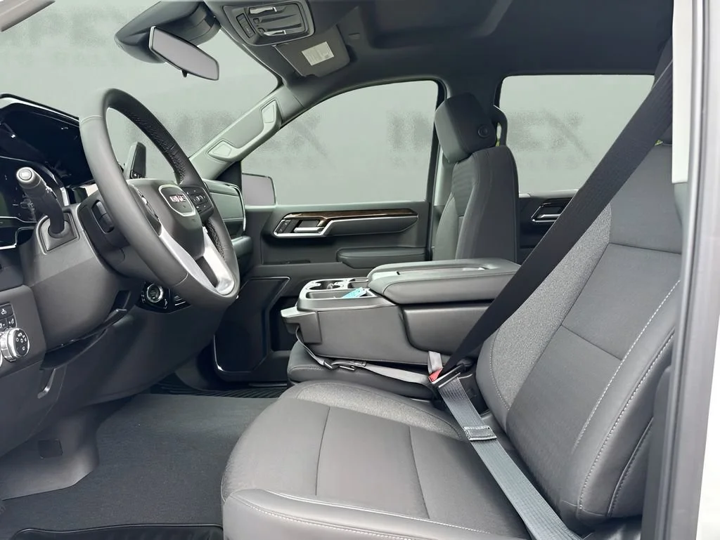 Used 2025 Summit White GMC Elevation image 10
