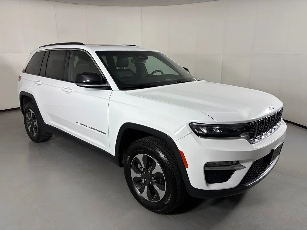Used 2024 White Jeep 4xe image 2