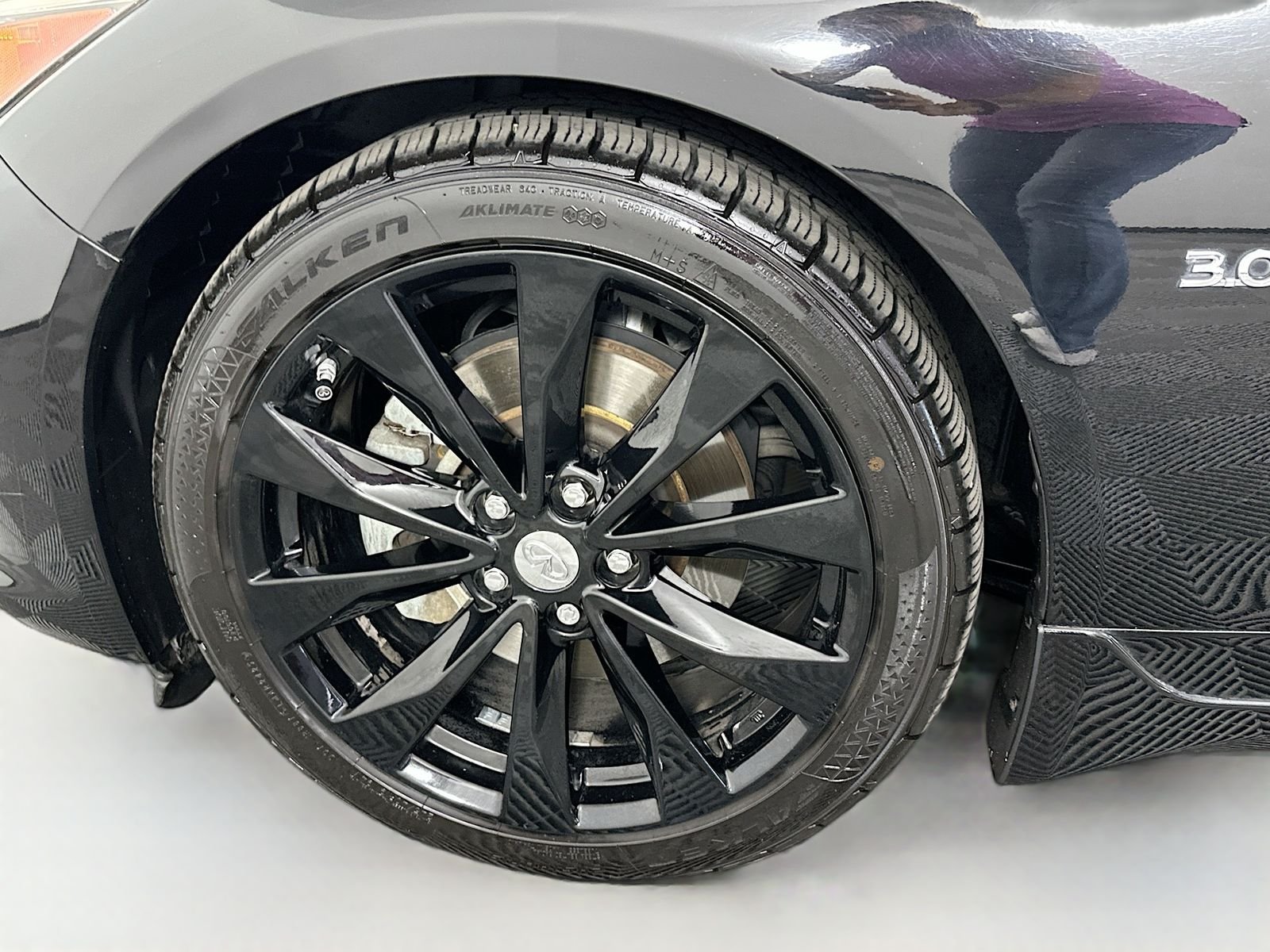 Used 2017 Black Obsidian INFINITI 3.0t Premium image 33