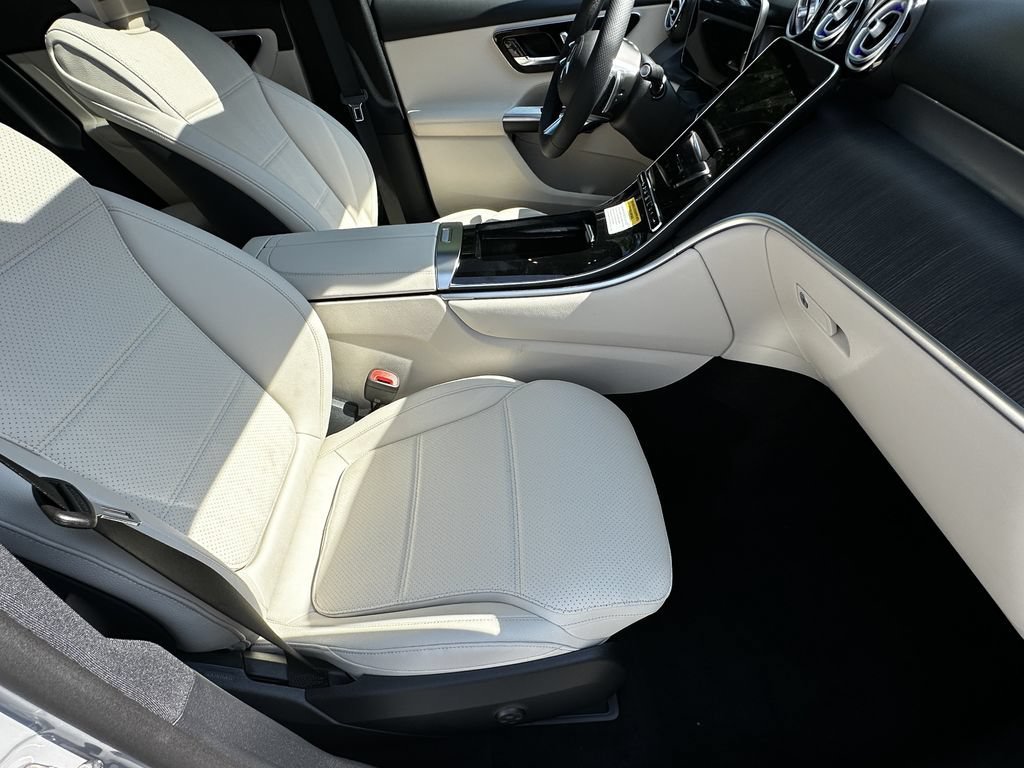 New 2027 MANUFAKTUR Alpine Grey Mercedes-Benz GLC 350e image 52