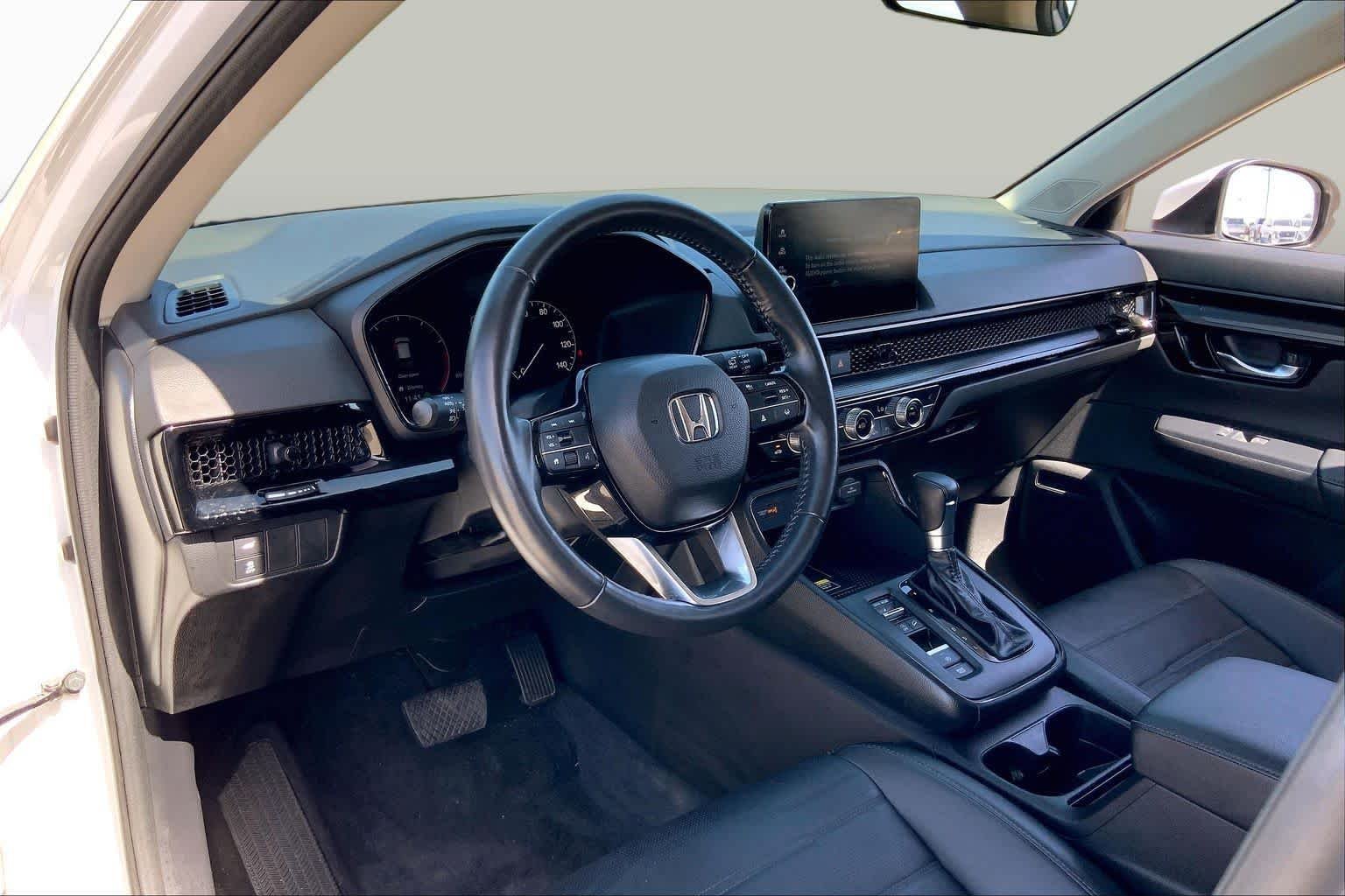 Used 2025 Platinum White Pearl Honda EX-L image 17