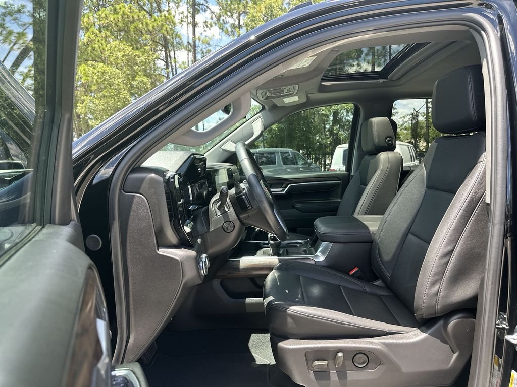 2025 GMC Sierra 1500 SLT - Photo 20