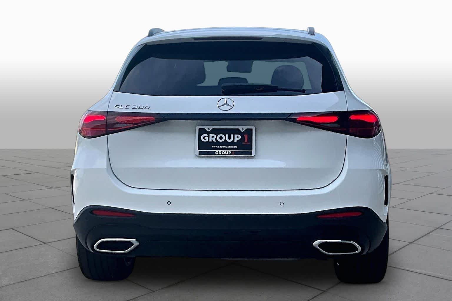 Used 2025 Polar White Mercedes-Benz GLC 300 image 5
