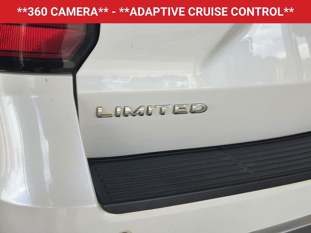 Used 2018 White Platinum Tri-Coat Metallic Ford Limited image 9