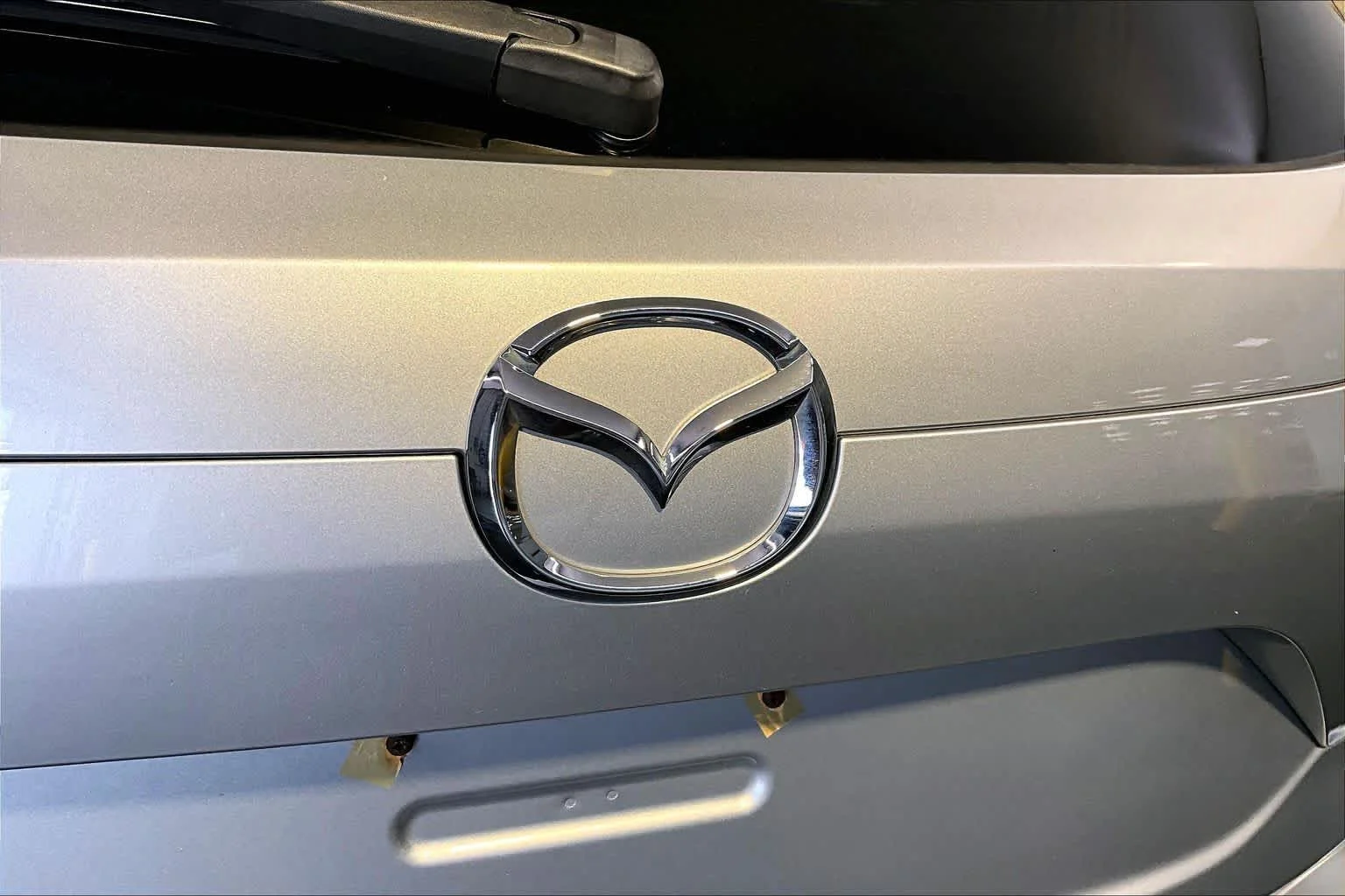 Used 2021 Sonic Silver Metallic Mazda Touring image 33
