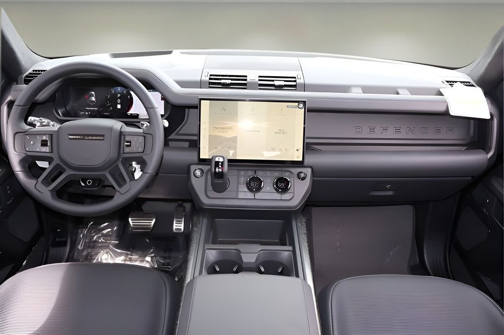 New 2026 Narvik Black LAND ROVER  image 13