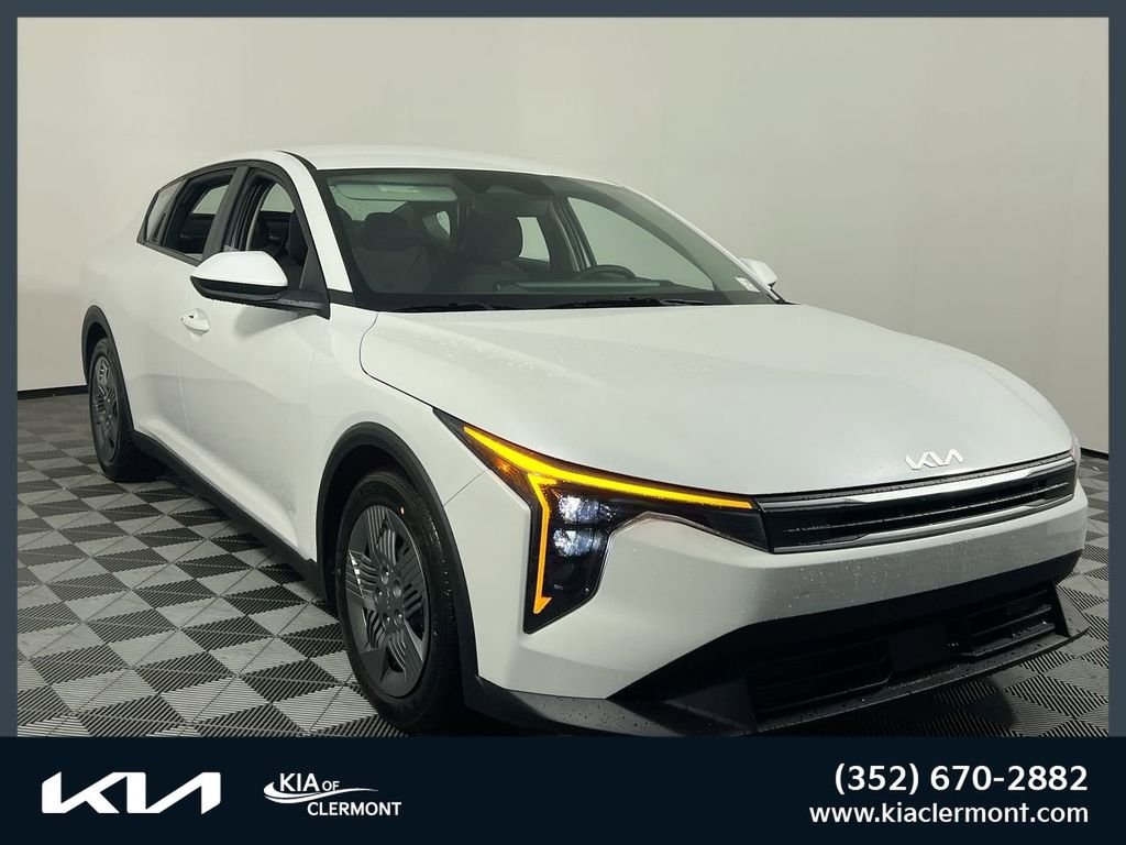 New 2026 Snow White Pearl Kia LX image 1