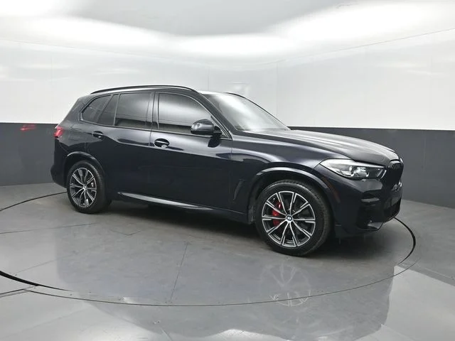 Used 2022 Black BMW sDrive40i image 35