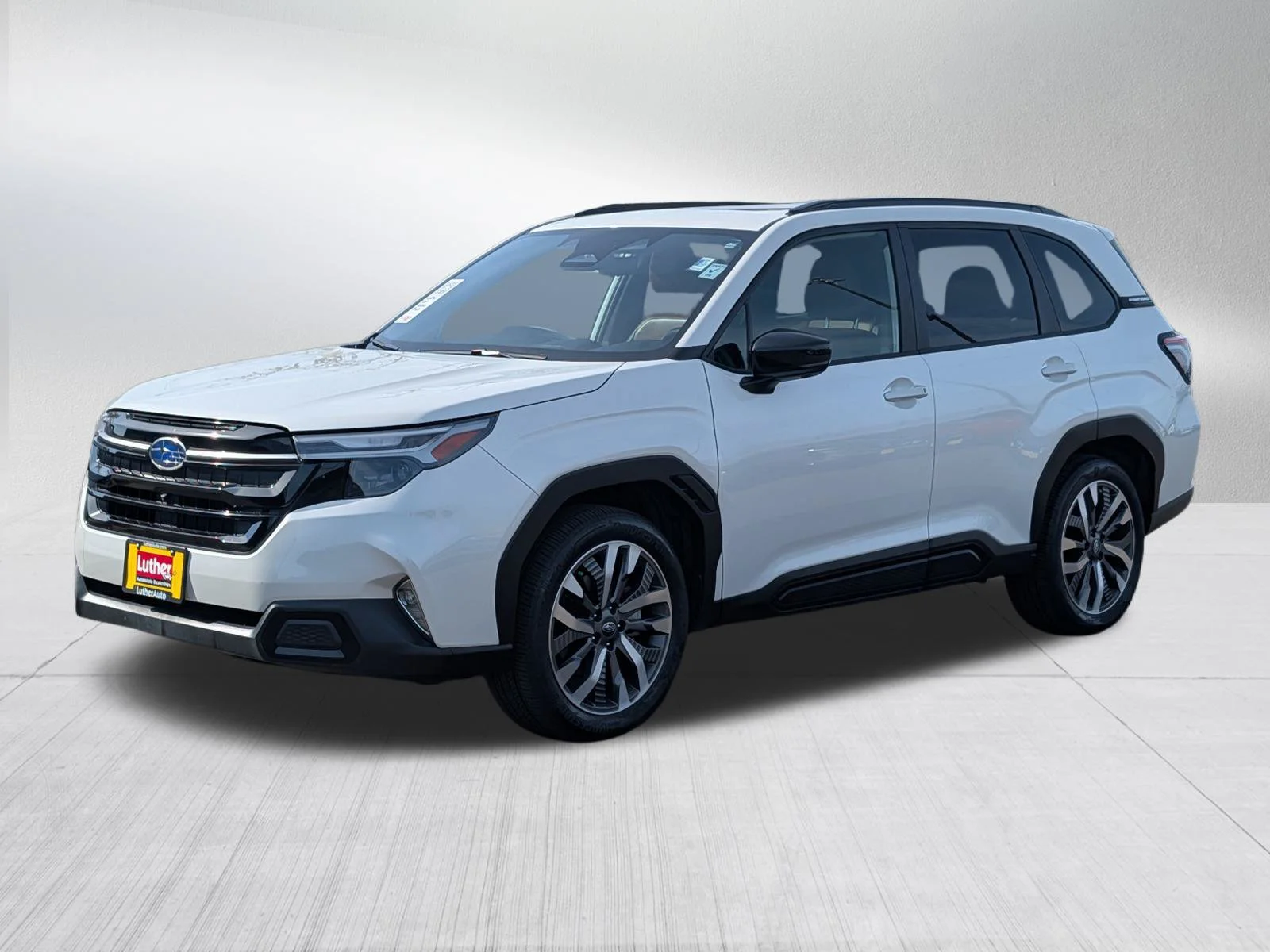 Used 2025 Crystal White Pearl Subaru Touring image 7