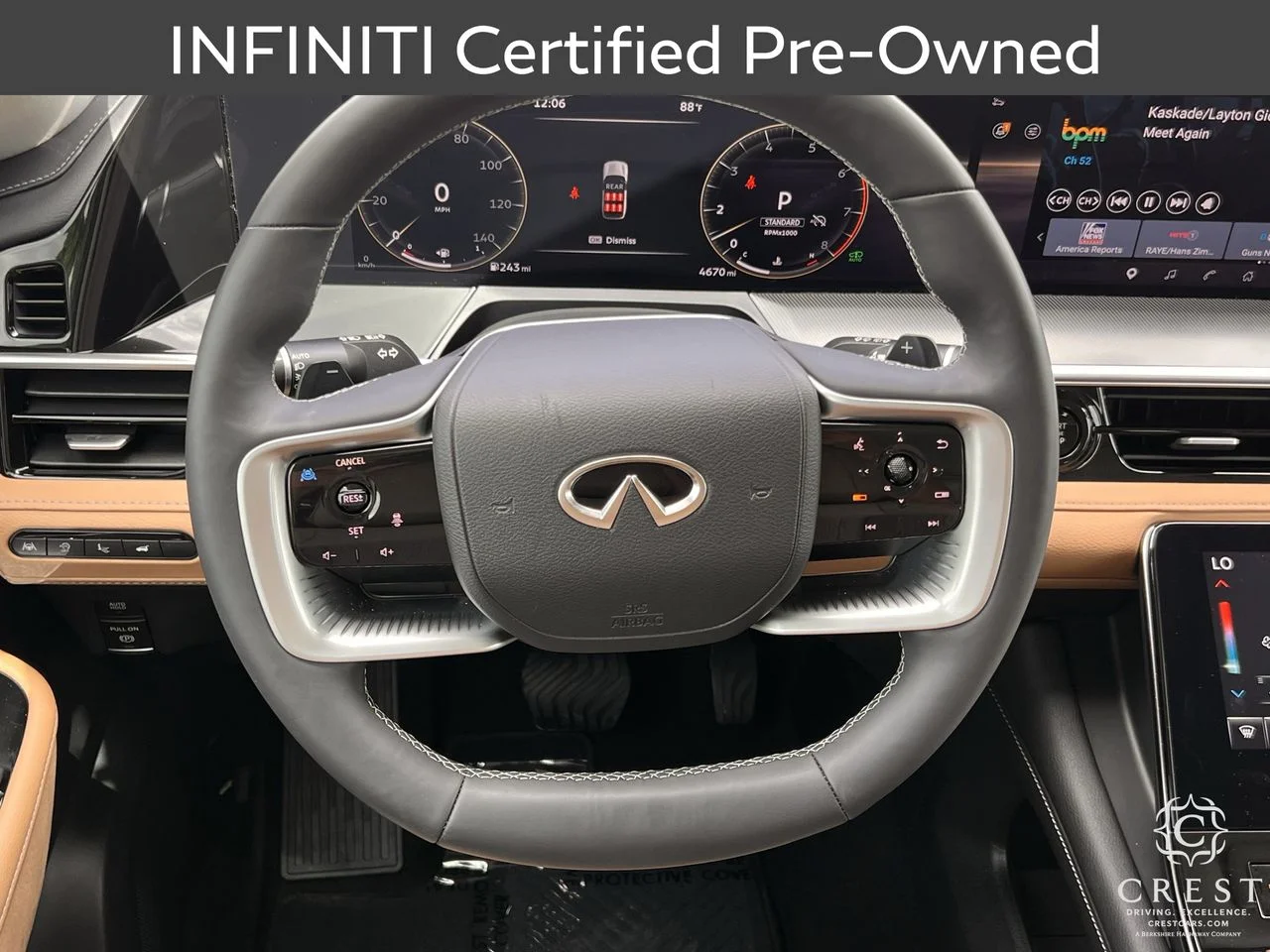 Certified Used 2026 Black Obsidian INFINITI LUXE image 14