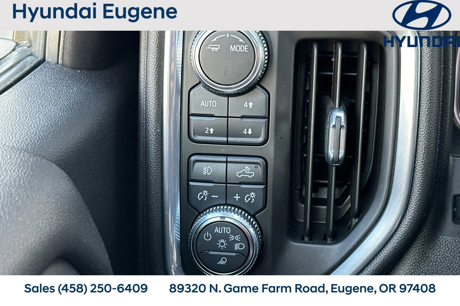 Used 2021 Black GMC Denali image 40
