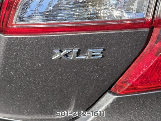 Used 2014 Gray Toyota XLE image 10