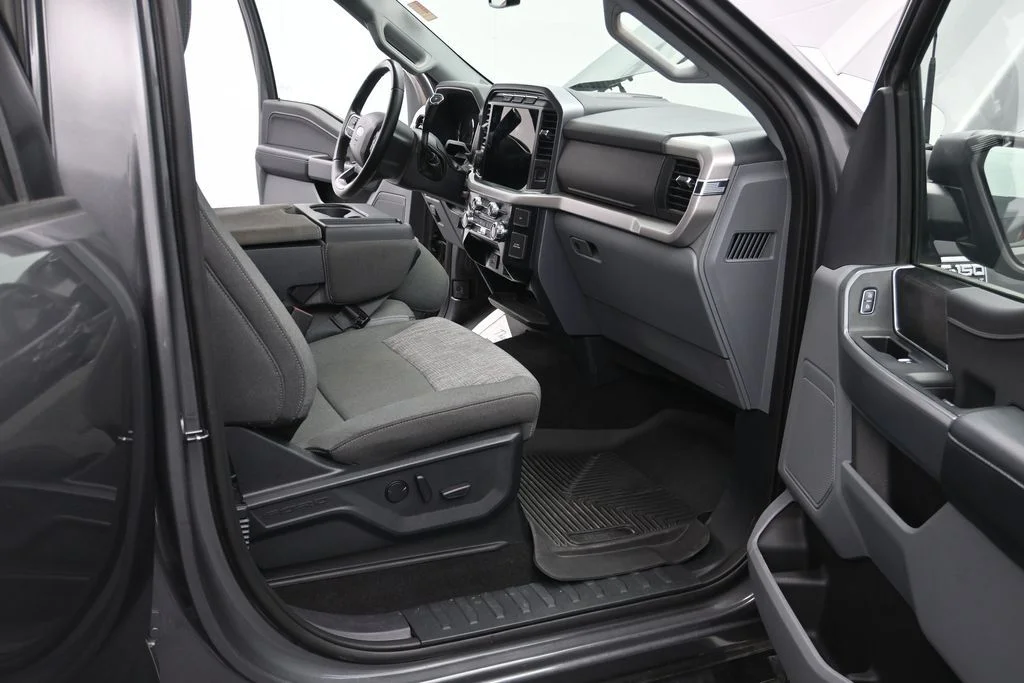 Used 2023 Gray Ford XLT image 12