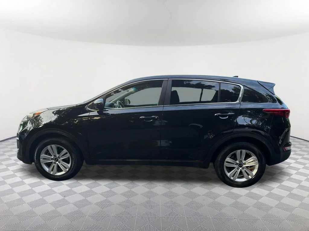 Used 2018 Red Kia LX image 8