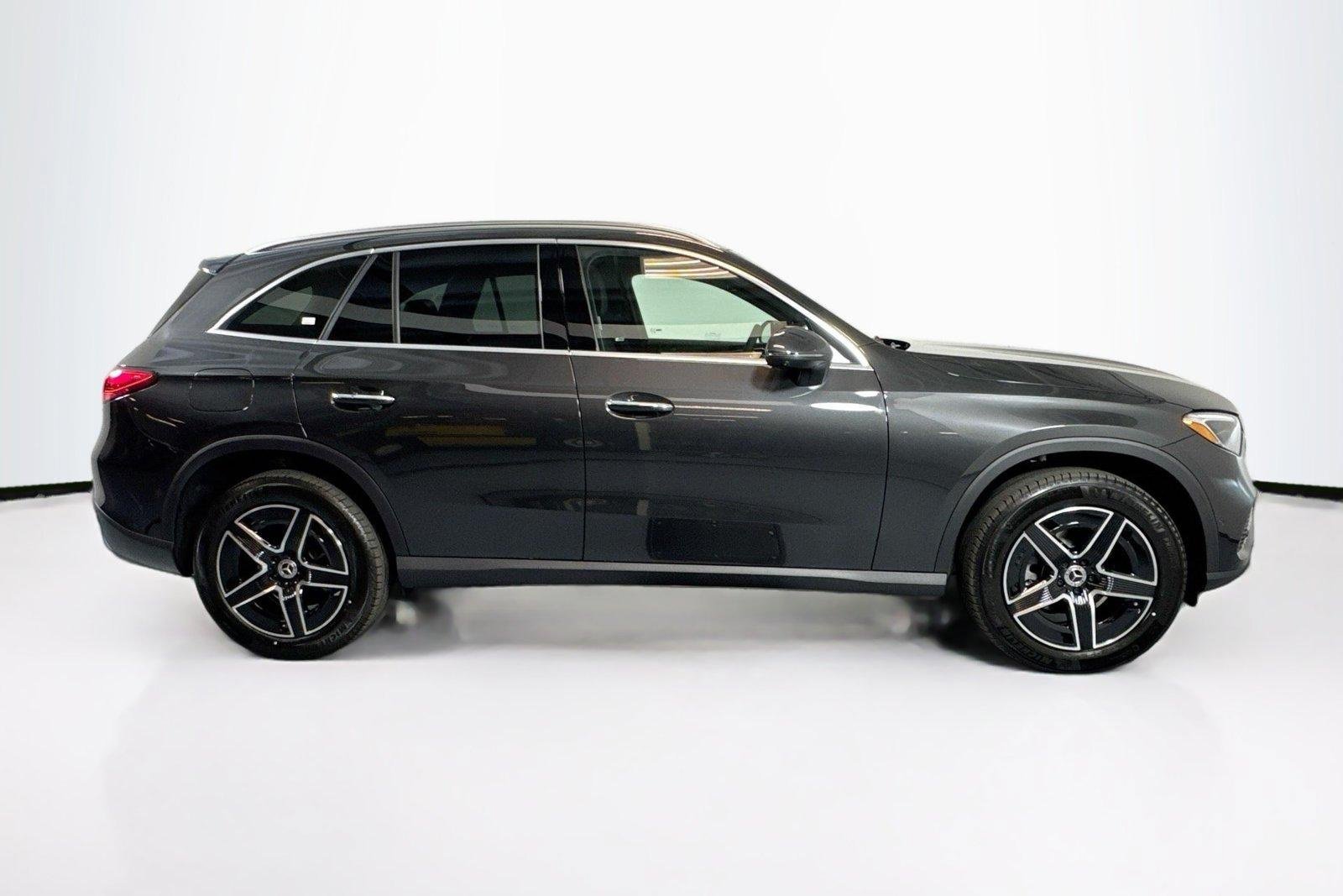 New 2026 Graphite Grey Metallic Mercedes-Benz GLC 300 image 4