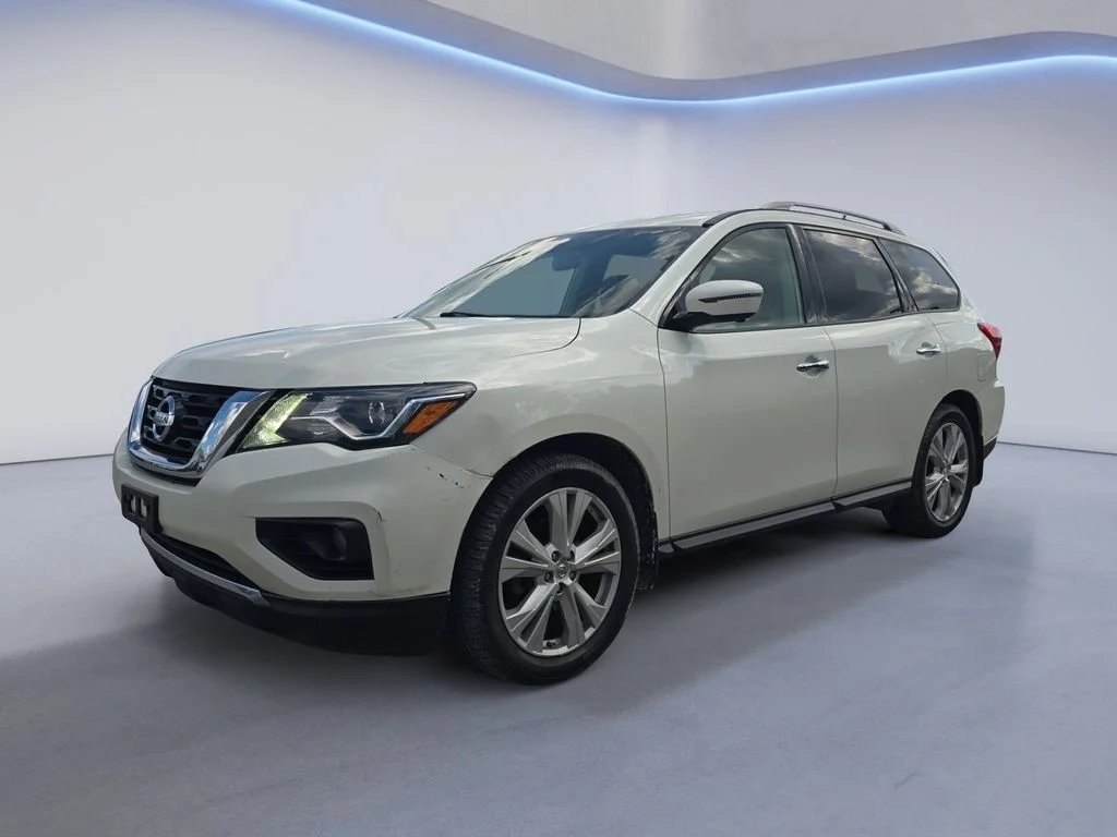 2018 Nissan Pathfinder SL 4WD's photo