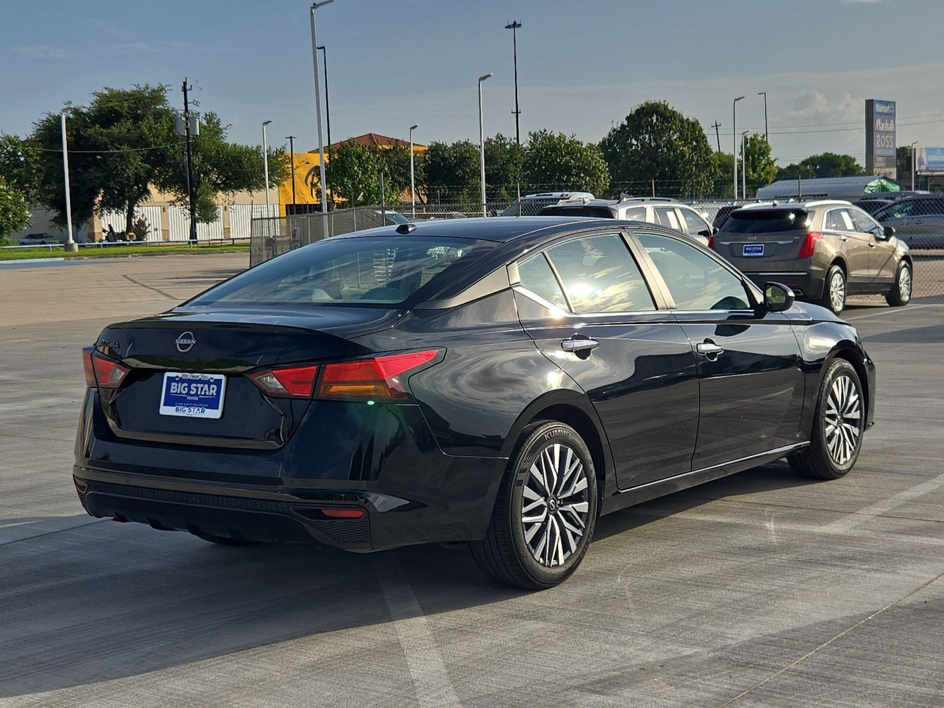 Used 2025 Super Black Nissan SV image 3