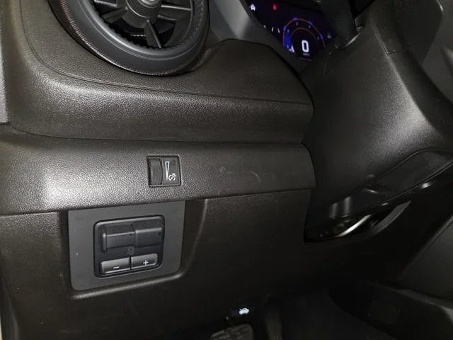 Used 2024  Chevrolet Trail Boss image 26