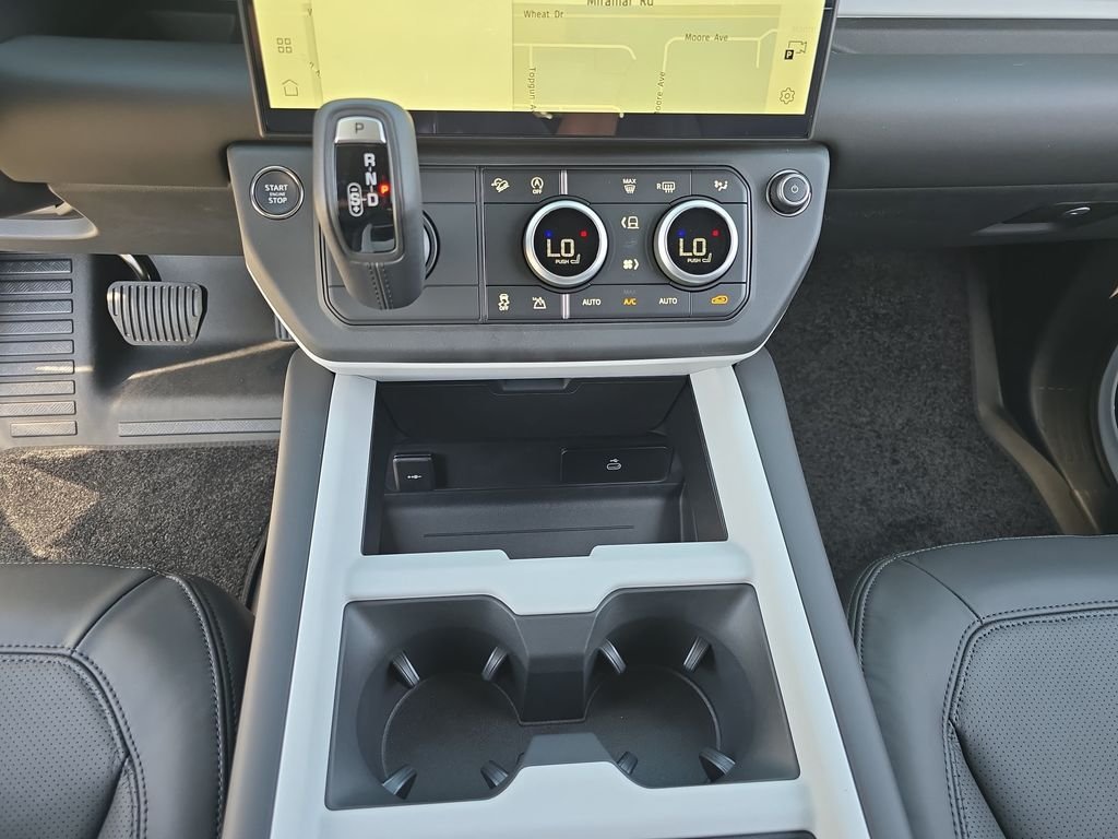 New 2026 Fuji White Land Rover S image 26