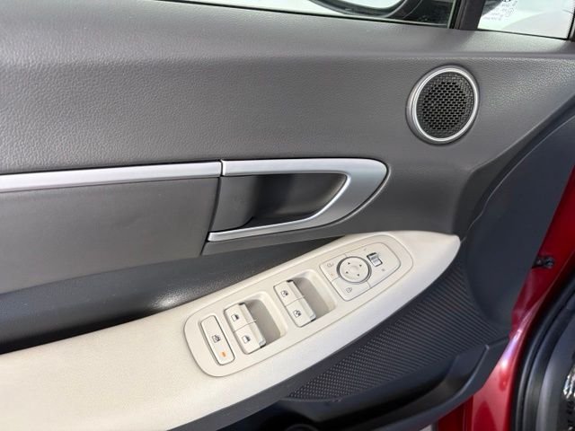 Used 2025 Red Hyundai SEL image 15