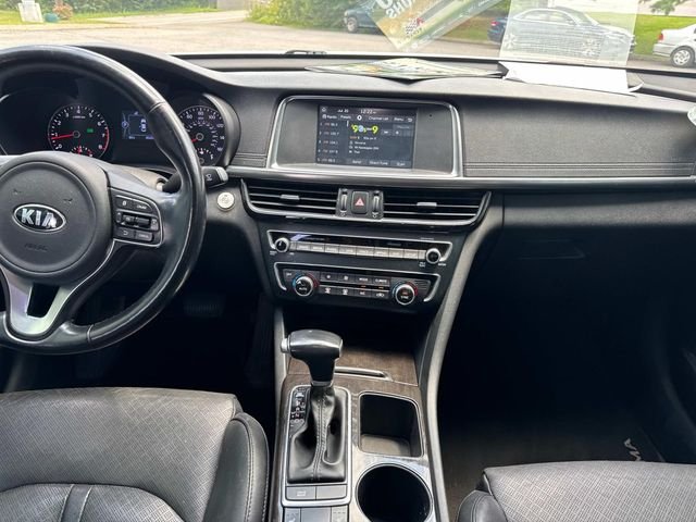 Used 2018 White Kia EX image 19
