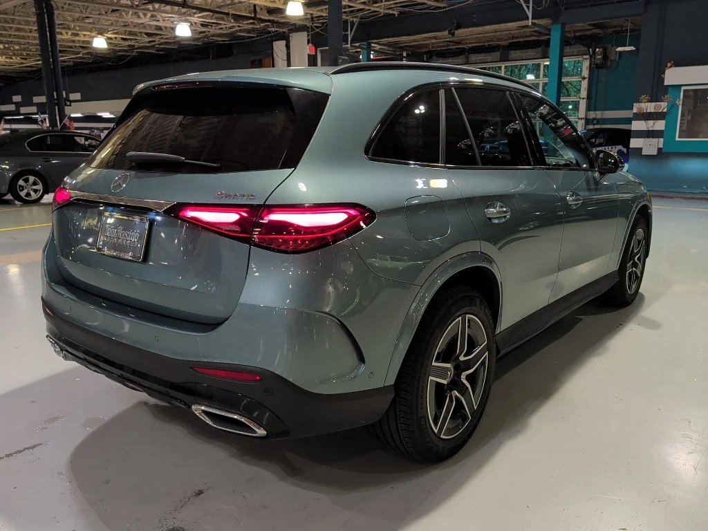 Used 2026 Silver Mercedes-Benz GLC 300 image 8