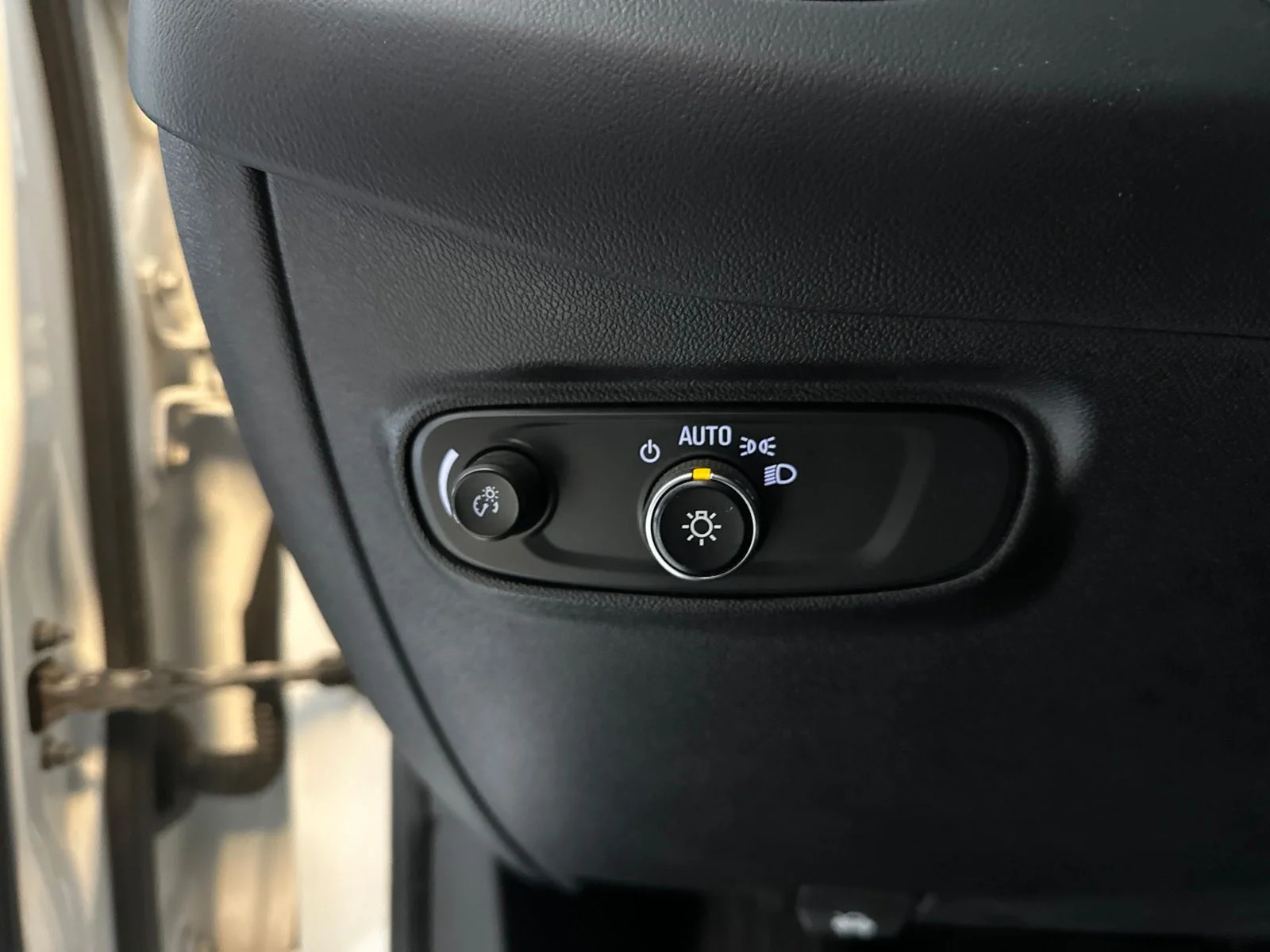 Used 2020 Summit White Chevrolet LT image 20