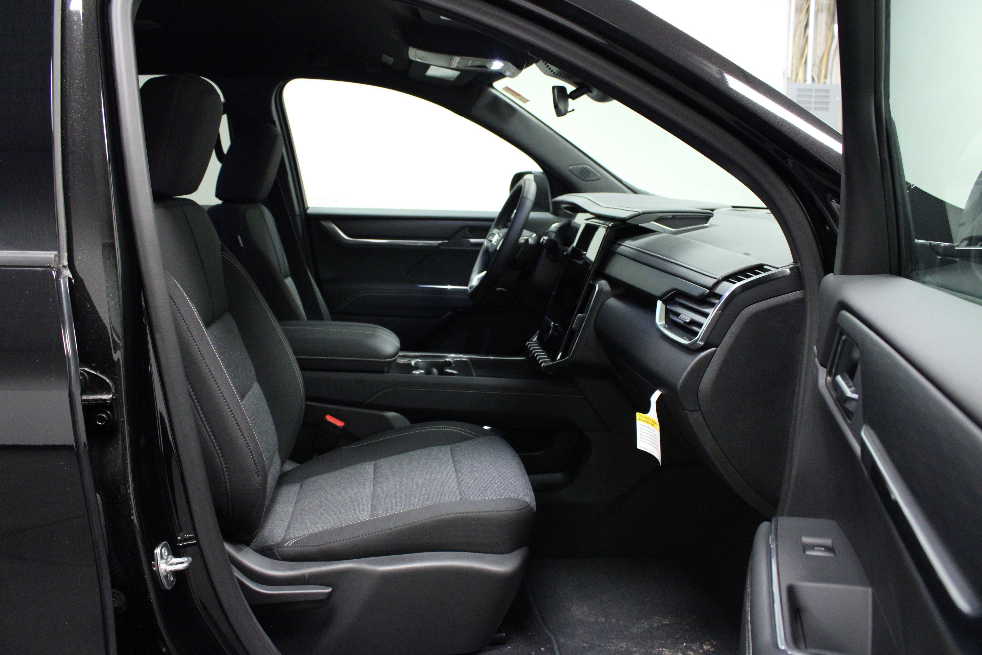 2025 GMC Acadia Elevation - Photo 16