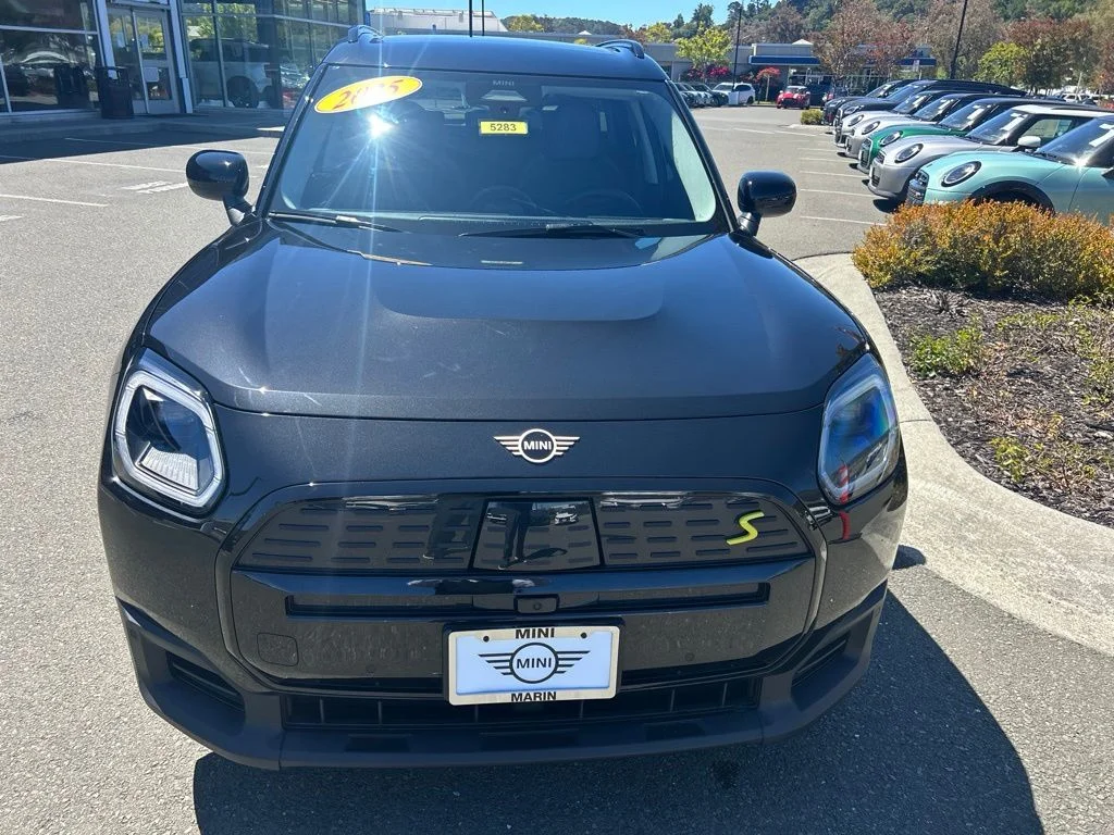 Used 2025 Midnight Black II Metallic MINI Iconic image 8