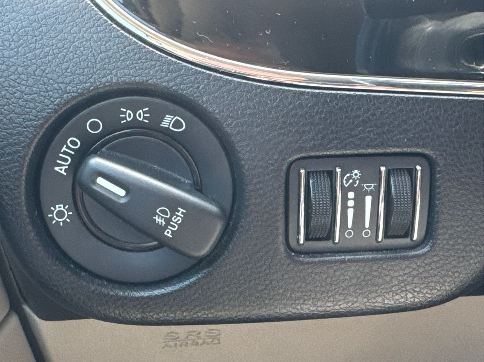 Used 2016 Gray Chrysler Limited image 26