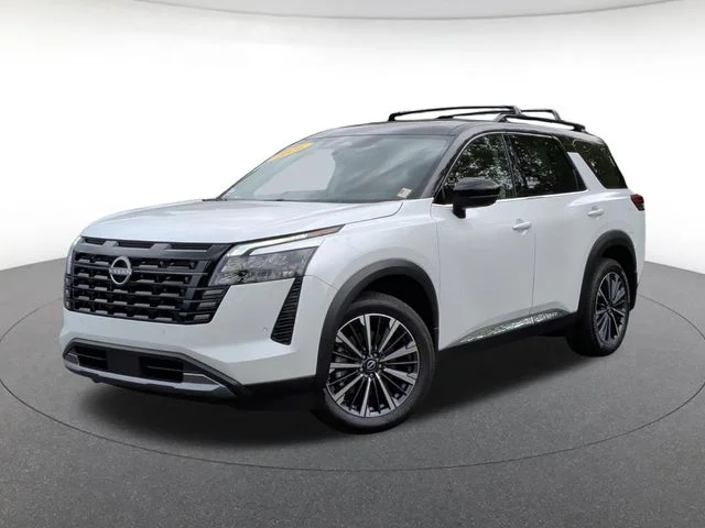2026 Nissan Pathfinder Platinum 4WD's photo