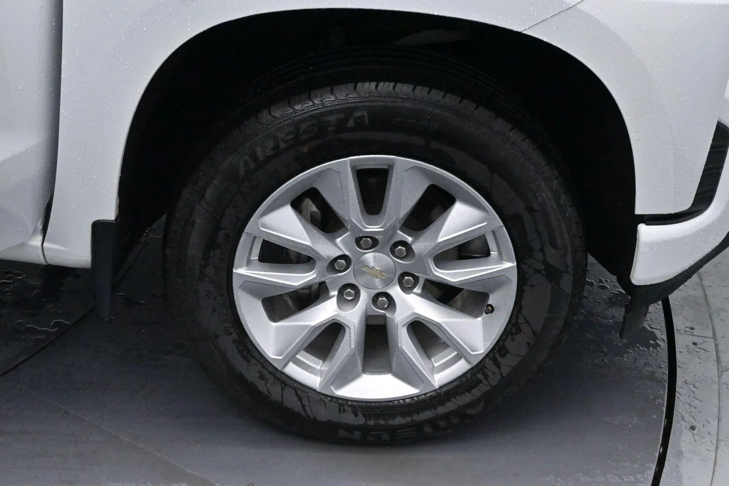 Used 2022 Summit White Chevrolet Custom image 32