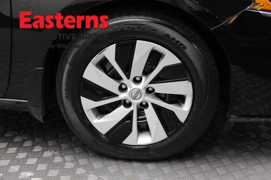 Used 2023 Black Nissan 2.5 S image 30