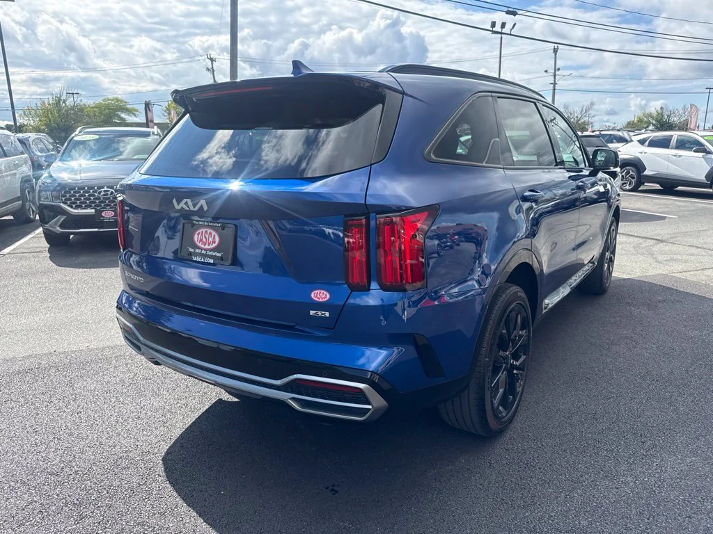 Used 2023 Blue Kia SX image 5