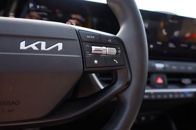 Used 2025 Steel Gray Kia LXS image 25
