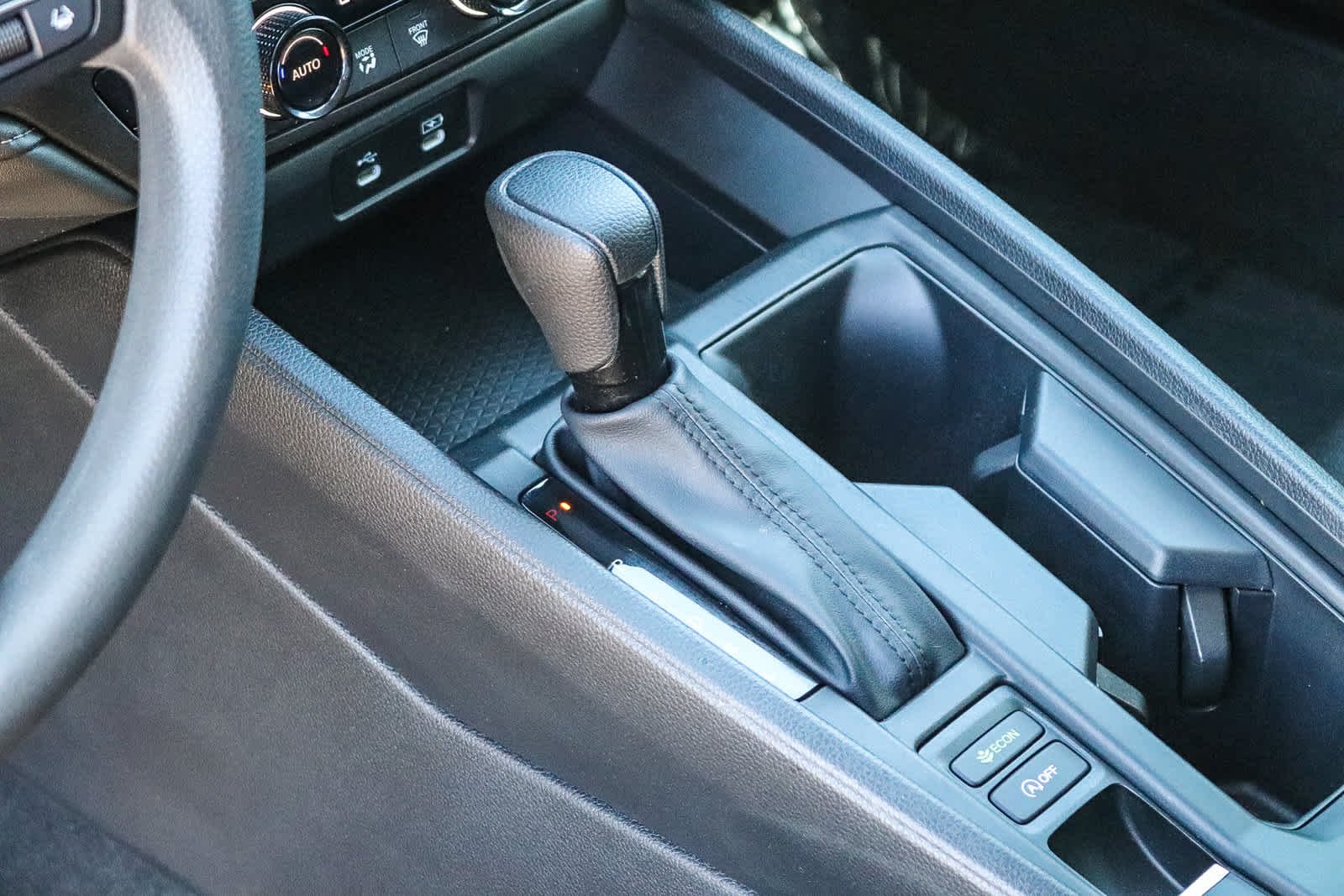 Used 2025 Canyon River Blue Metallic Honda SE image 19