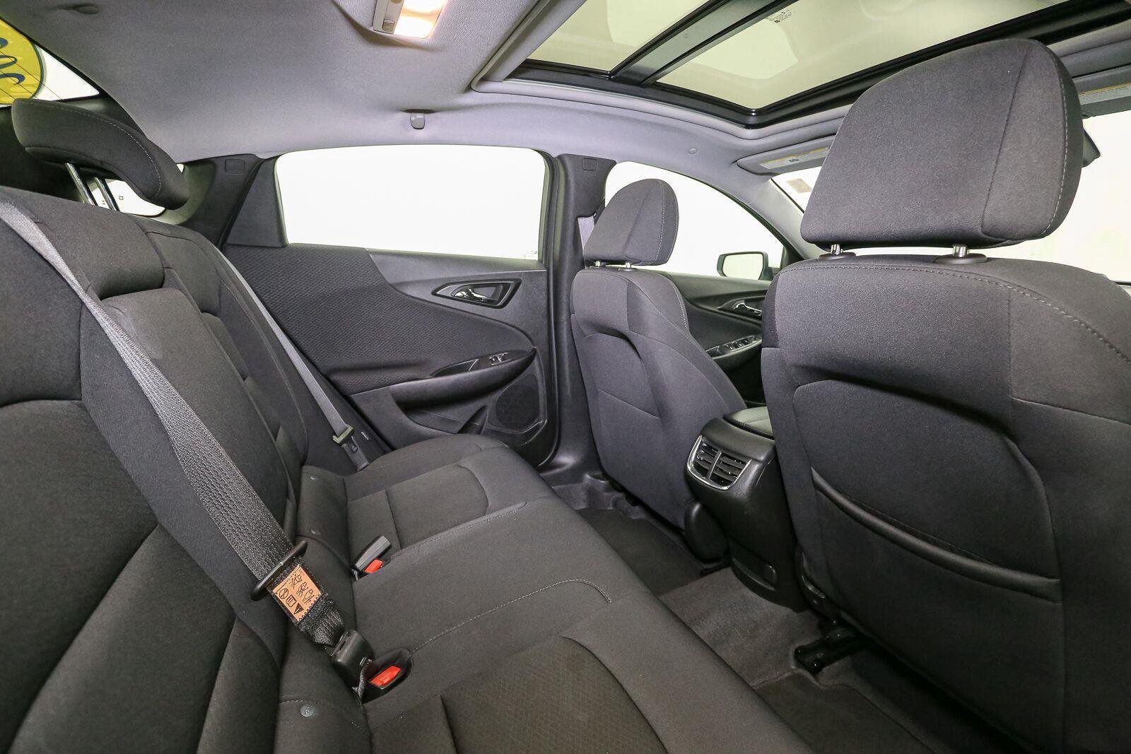 Used 2024 Summit White Chevrolet LT image 21