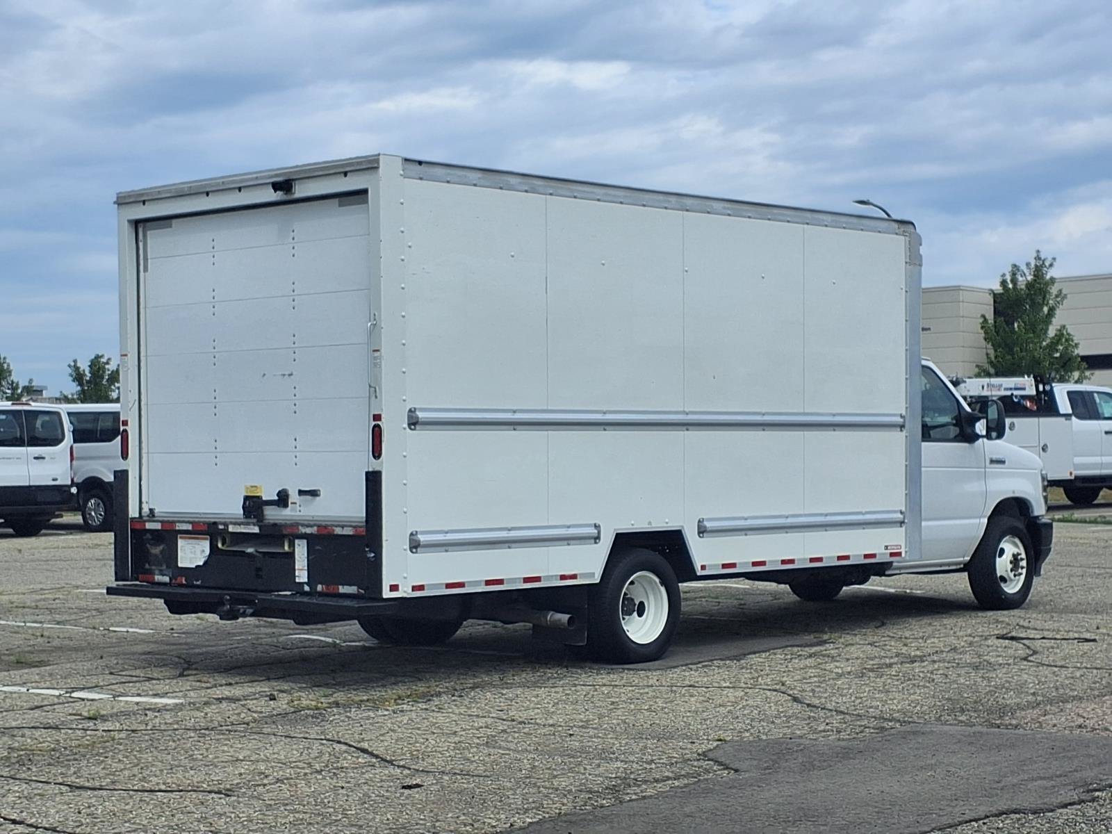 Certified Used 2022 Oxford White Ford Base image 31