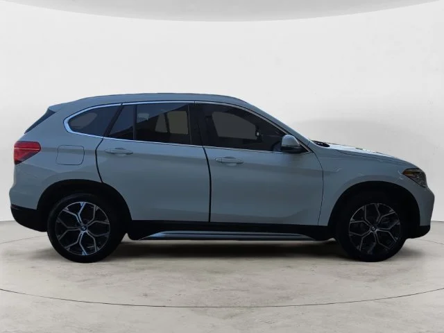 Used 2021 Alpine White BMW xDrive28i image 4