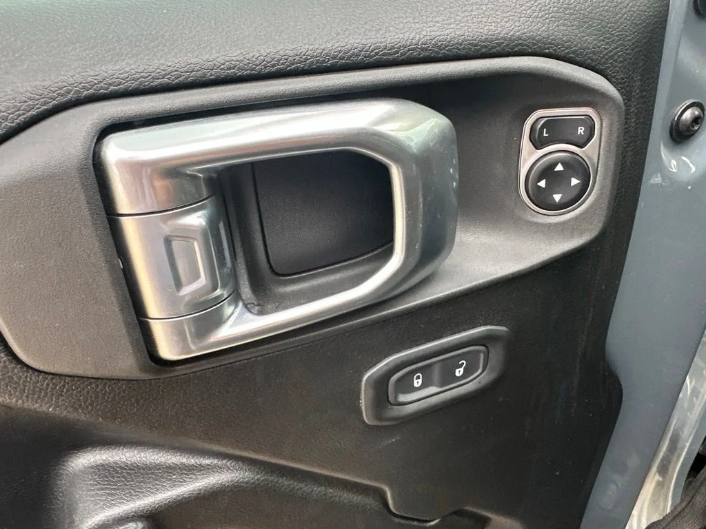 Used 2024 Gray Jeep Sport S image 8
