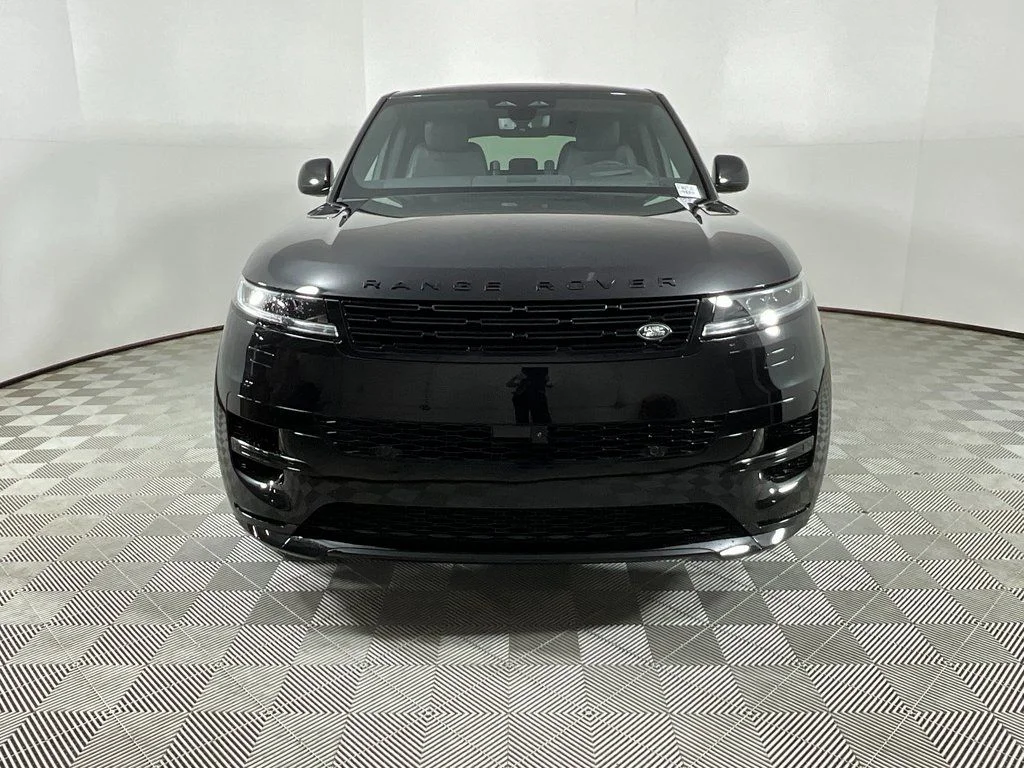 New 2026 Santorini Black Land Rover Dynamic SE image 8