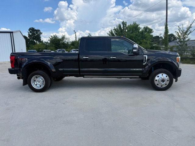 Used 2019 Black Ford Platinum image 6