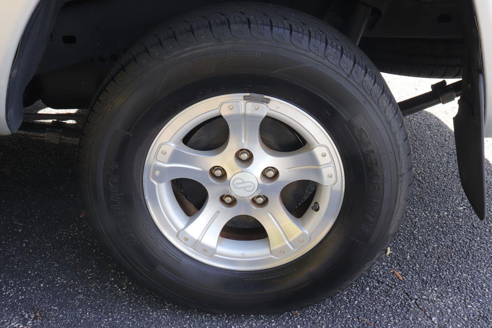 Used 2008 Silver Streak Mica Toyota Base image 32