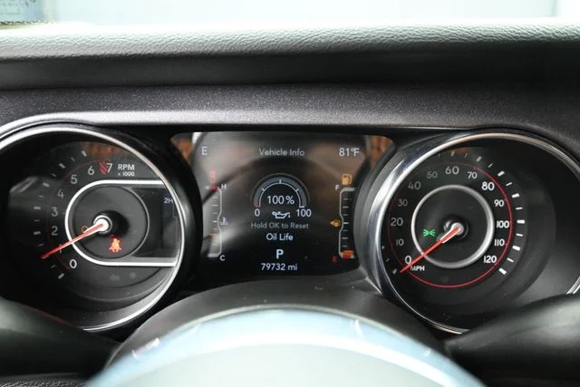 Used 2022 Gray Jeep Mojave image 32