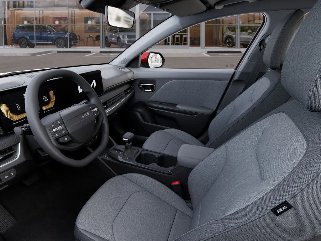 2025 Kia K4 LXS - Photo 34