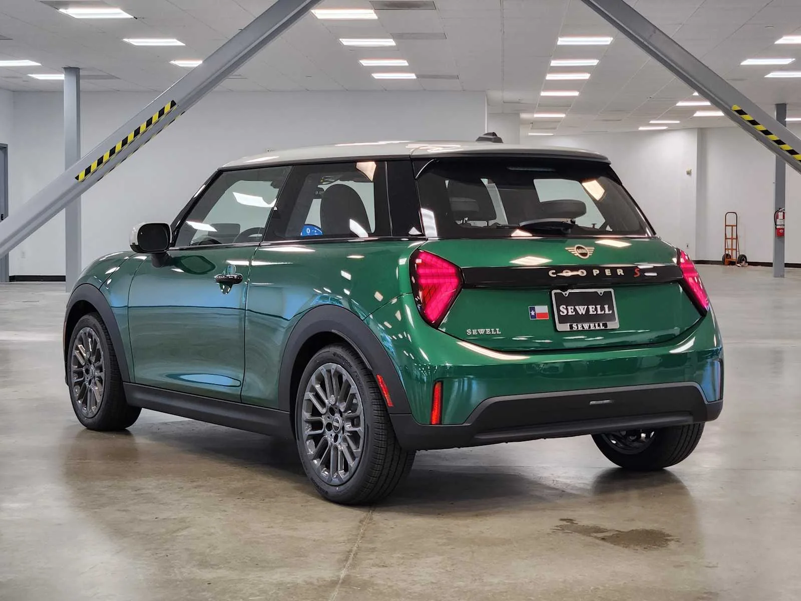 New 2026 British Racing Green IV Metallic MINI Cooper S image 3